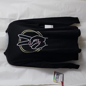 BP. Peace Hand Black Crew Neck Long Sleeve T-Shirt Size MED, NEW W/ TAGS!!